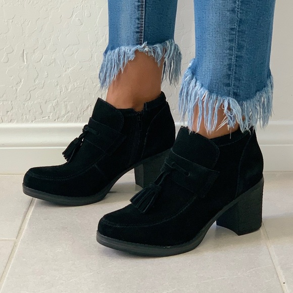 NIB Stylish Genuine Suede Tassels Shootie - Picture 2 of 8